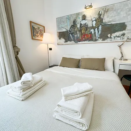 Open Space Con Terrazzo In Apartment
