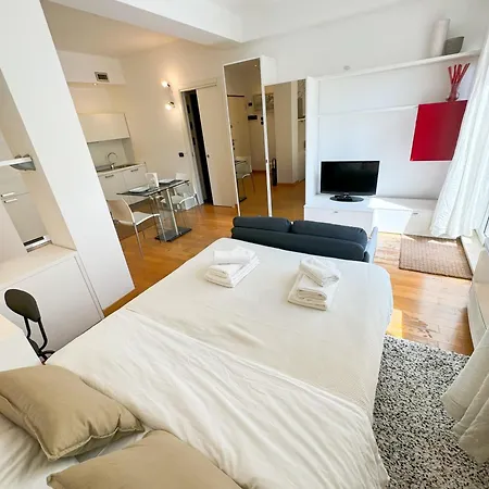 Apartment Open Space Con Terrazzo In *